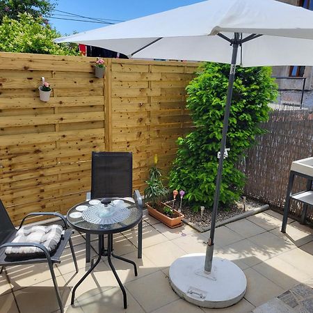 Studio Apartment City With Free Parking PUY 외부 사진